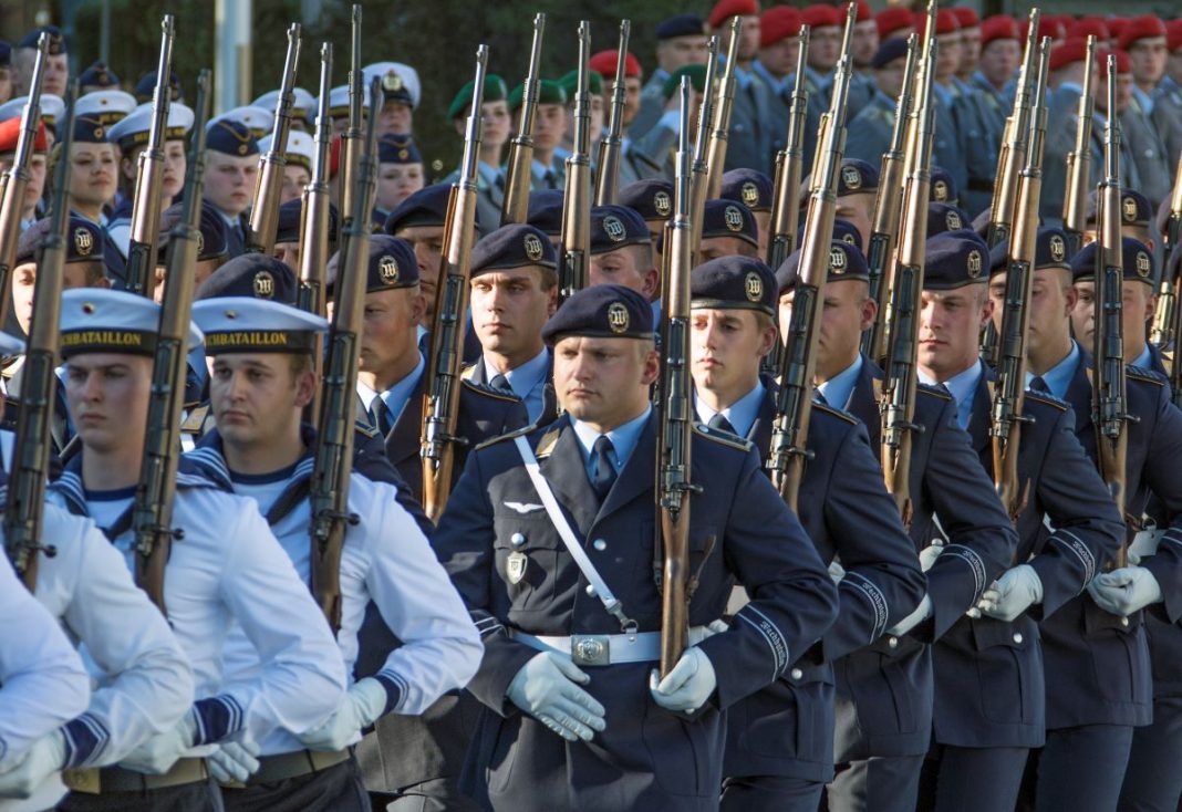 27821305483_ea487b5b15_o