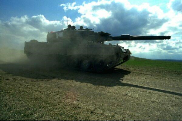 14 Leopard 2 A4 voor Oekraïne