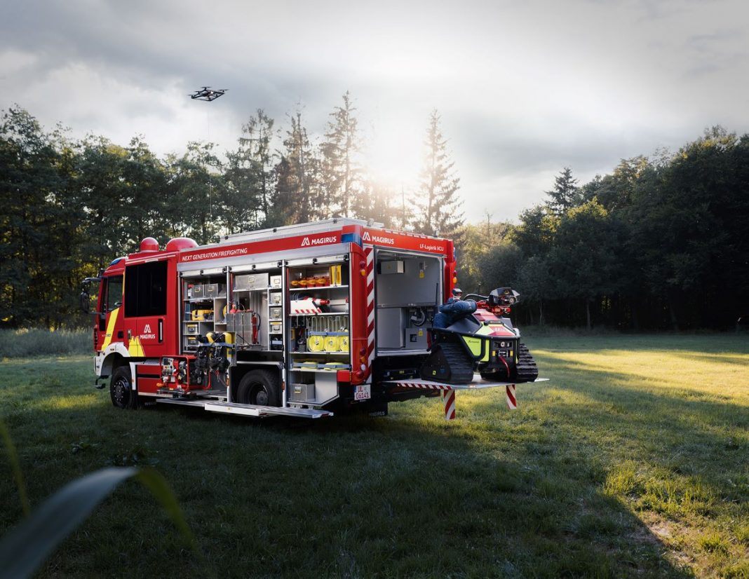 Gemeinsame Entwicklungen: Vehicle Control Unit (VCU) mit taktischem Einsatzroboter Magirus Wolf R1. (Foto: BS/Magirus GmbH)